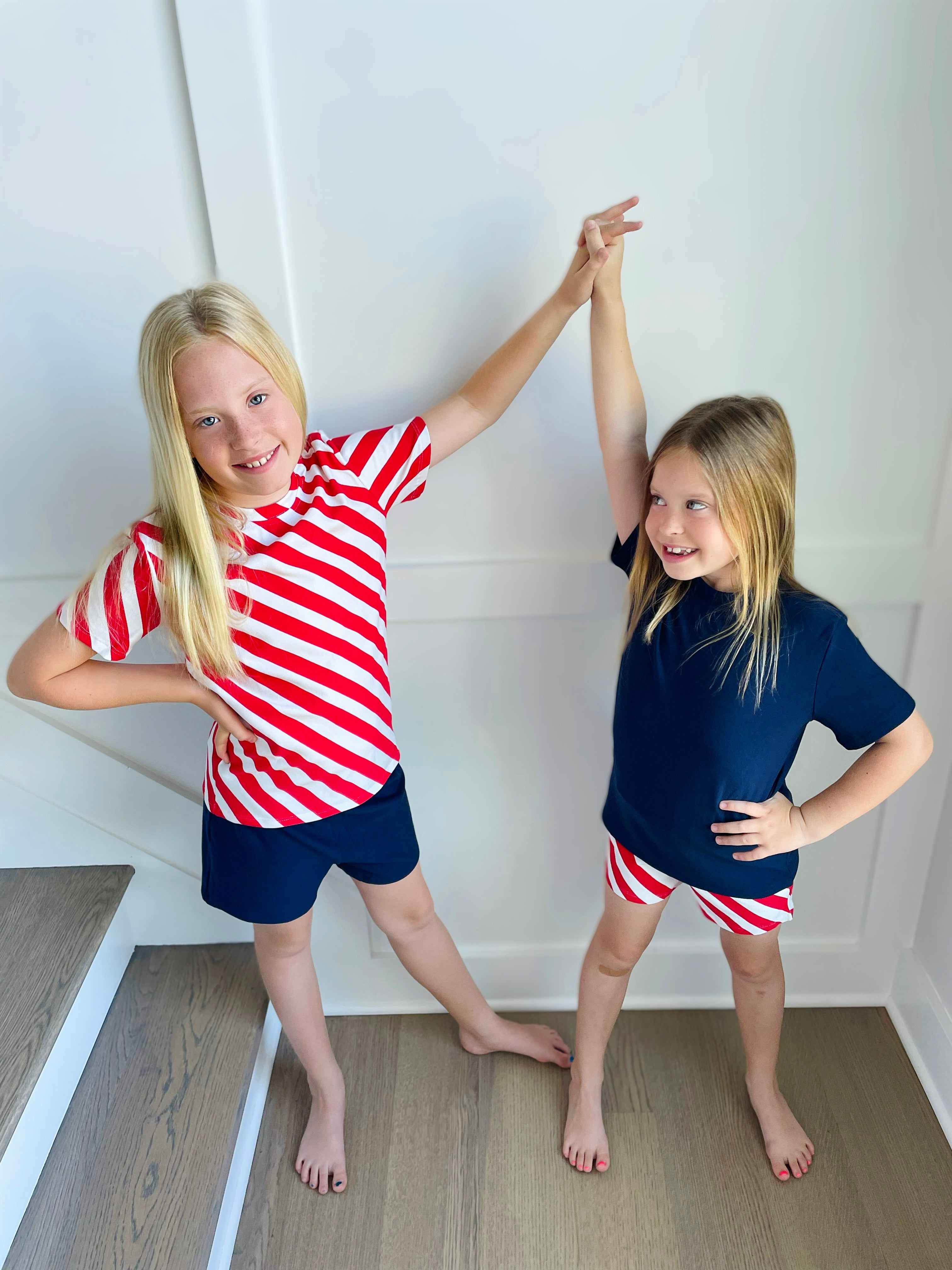 #color_stripe